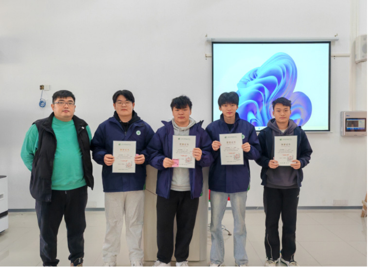 “晒”出内务风采，筑就温馨寝室